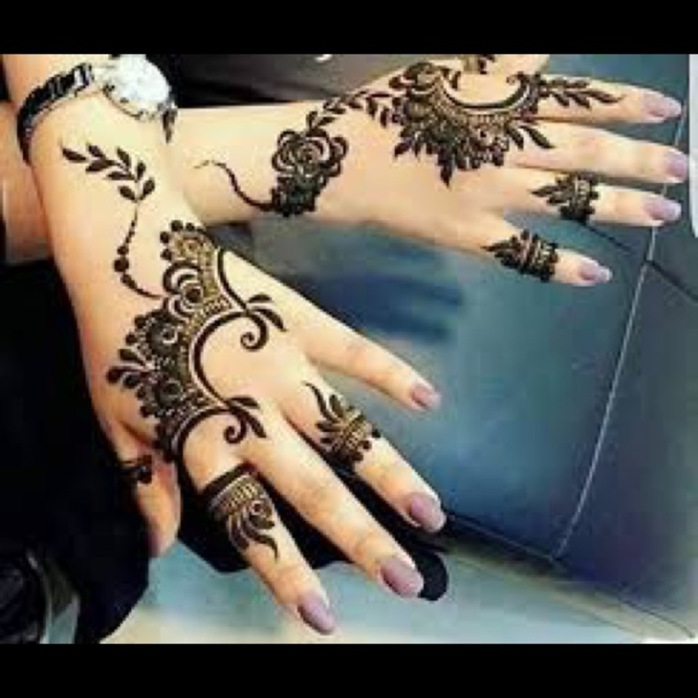 Meet your Posher, Yasmin